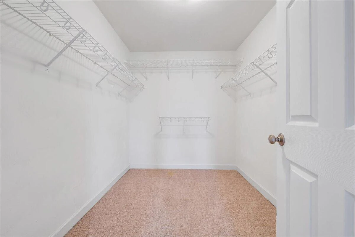 2324 Foxfield LN - Photo 45