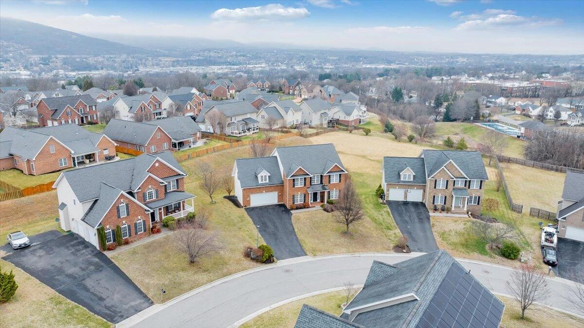 2324 Foxfield LN - Photo 79