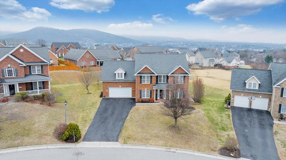 2324 Foxfield LN - Photo 82
