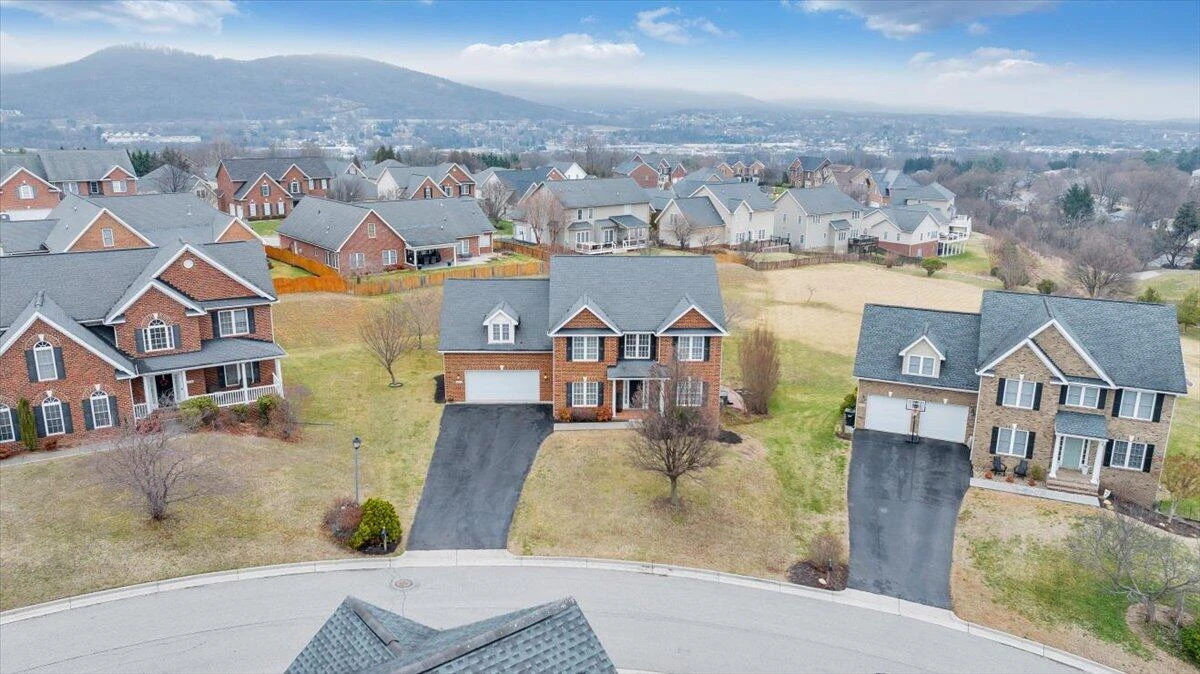 2324 Foxfield LN - Photo 83