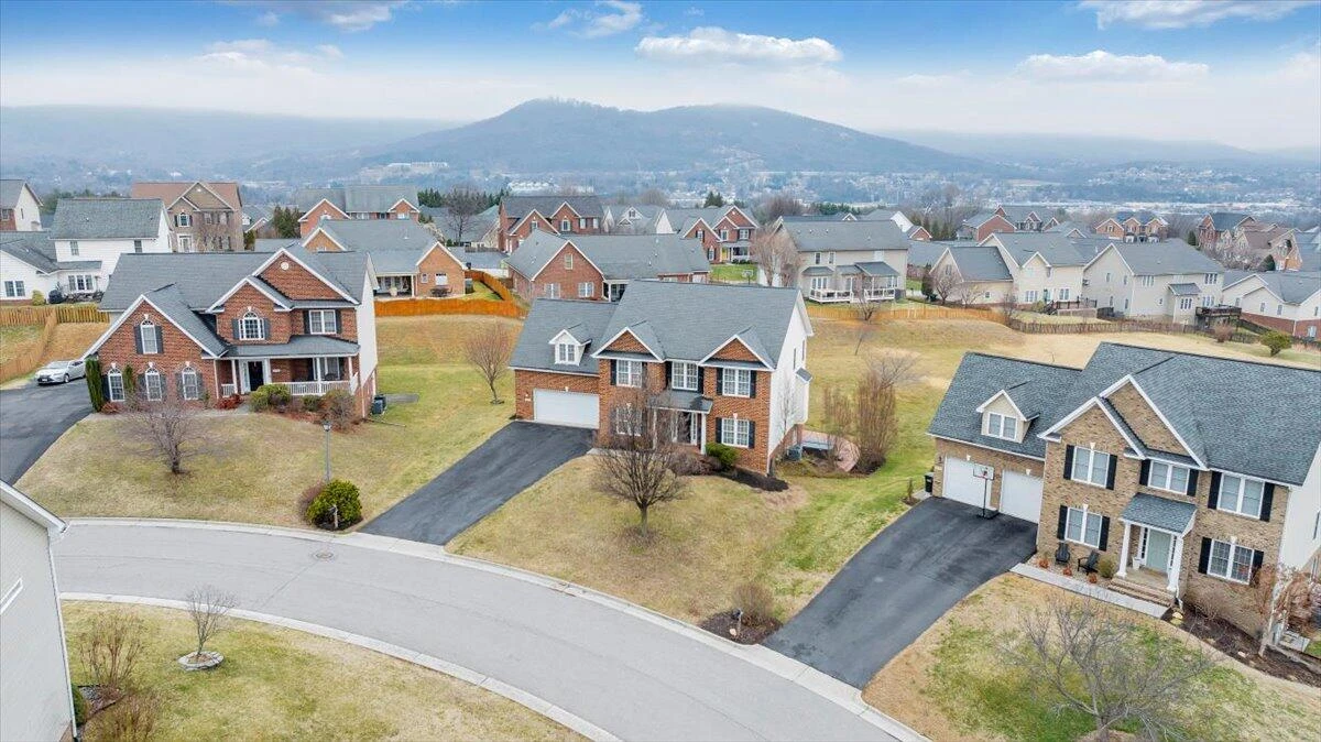 2324 Foxfield LN - Photo 89