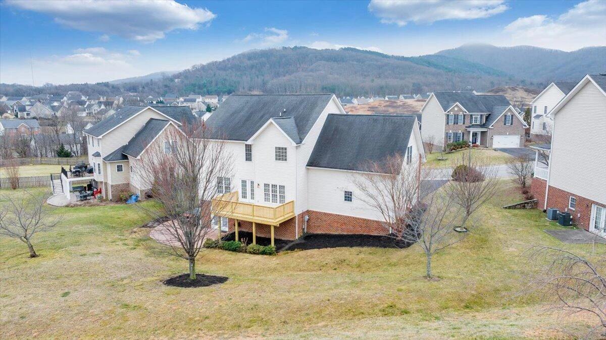 2324 Foxfield LN - Photo 94