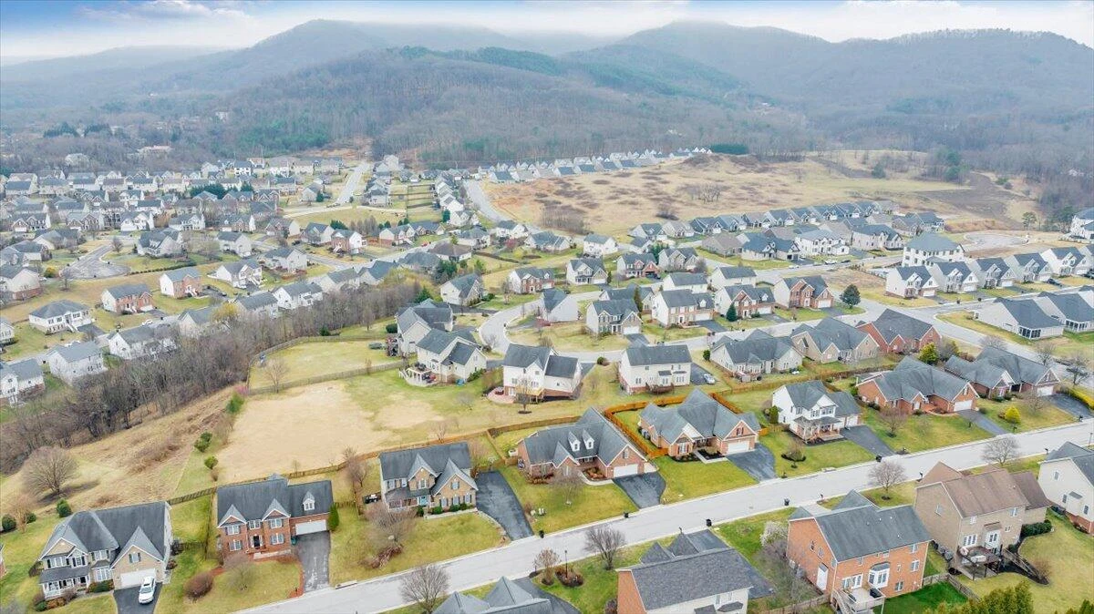 2324 Foxfield LN - Photo 97