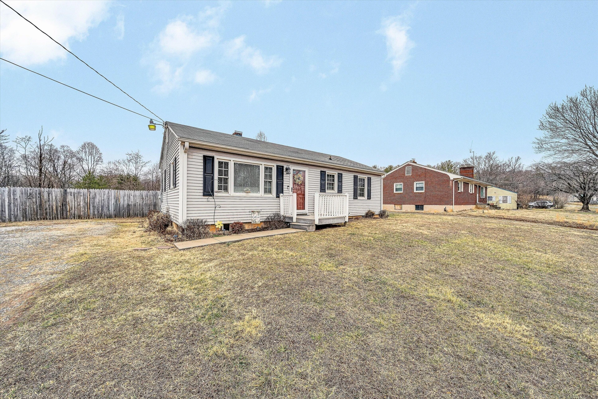 1072 Garner RD - Photo 2