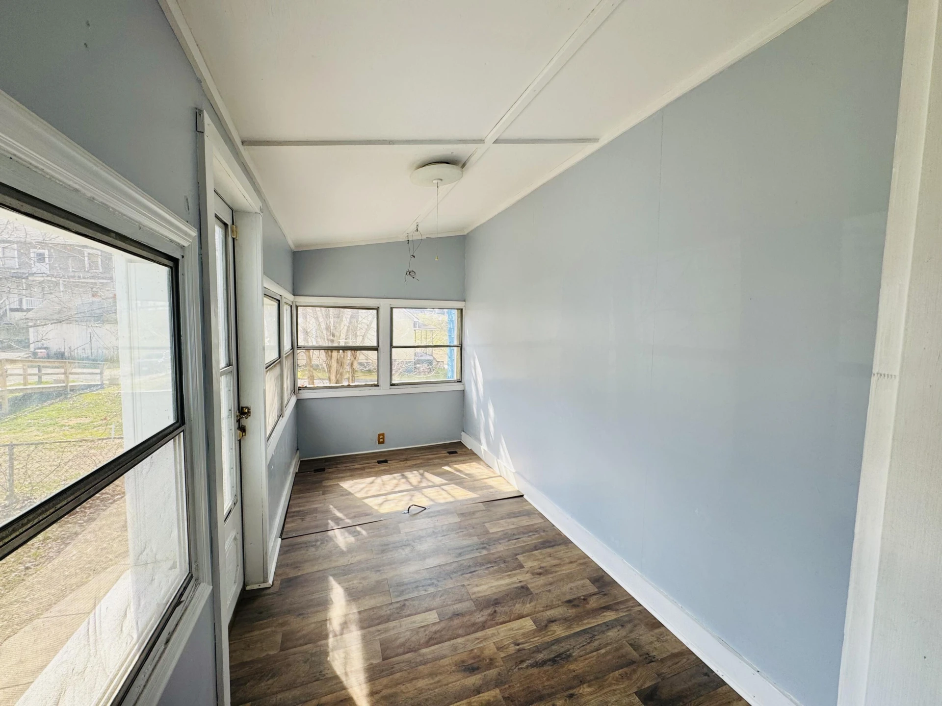319 E Hazel ST - Photo 17