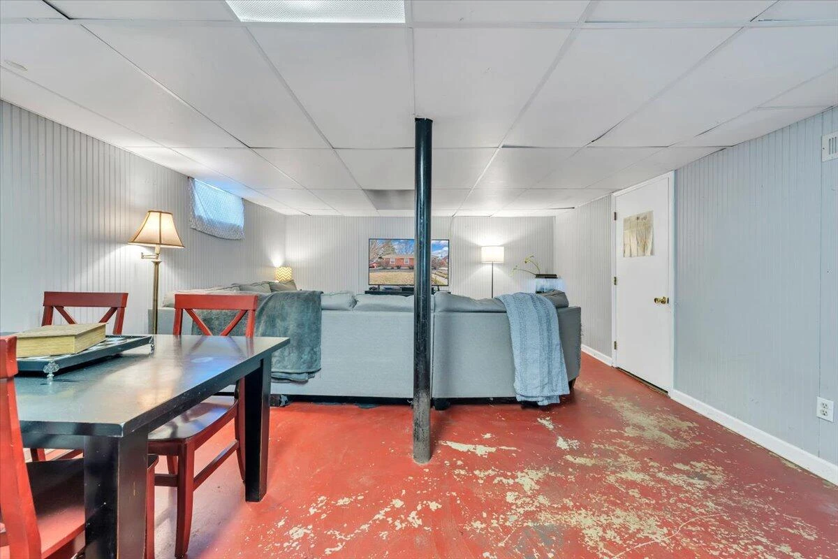 139 Hurst AVE NE - Photo 30