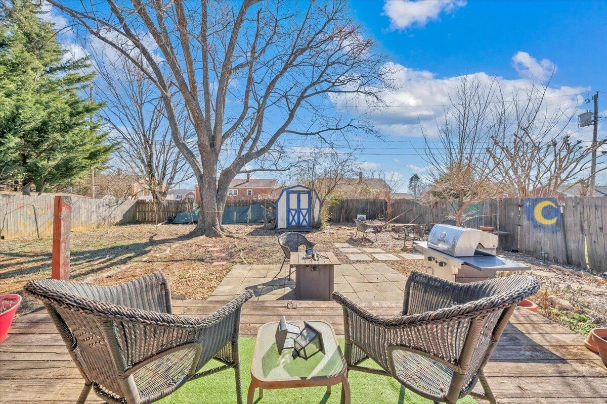 139 Hurst AVE NE - Photo 36