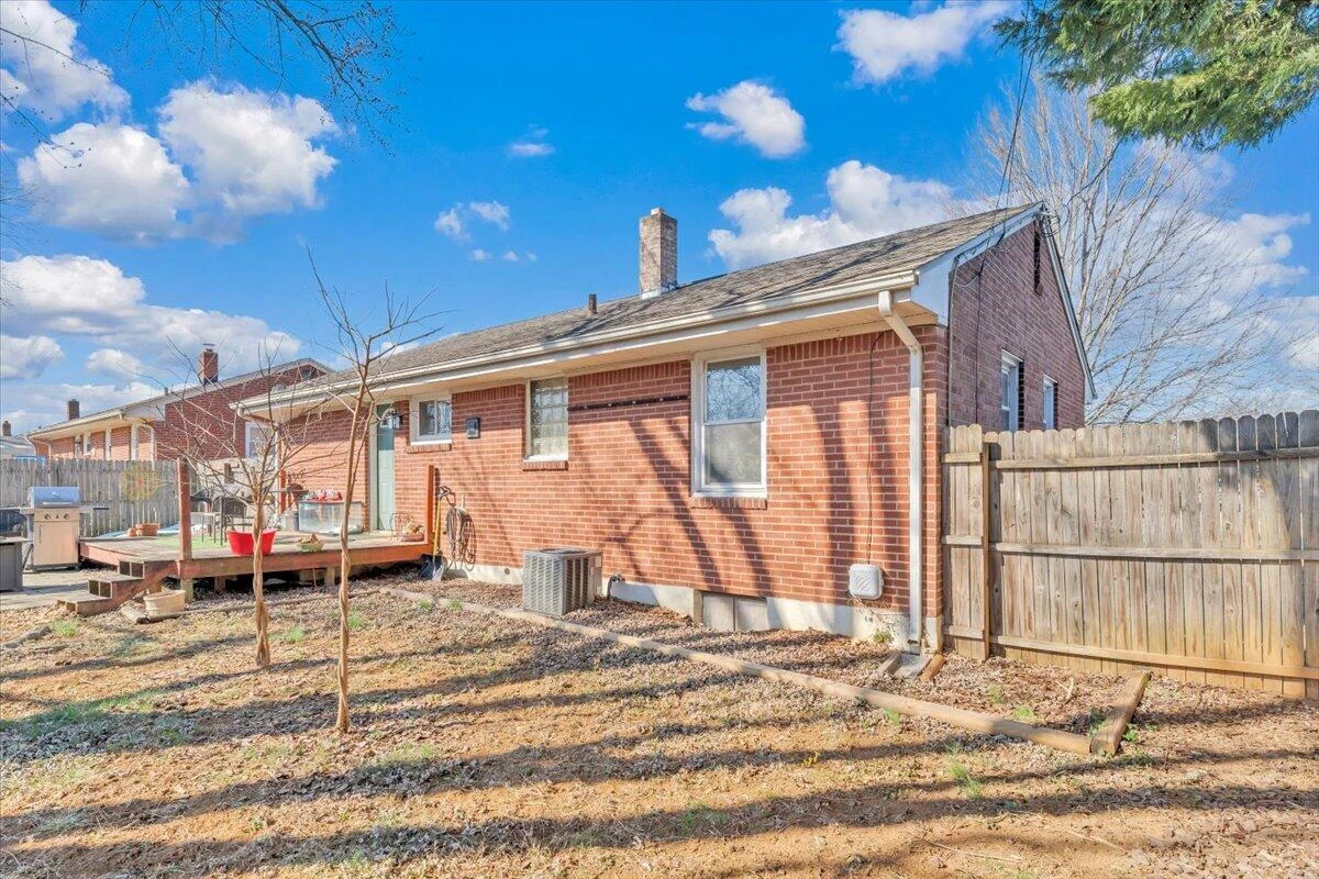 139 Hurst AVE NE - Photo 45