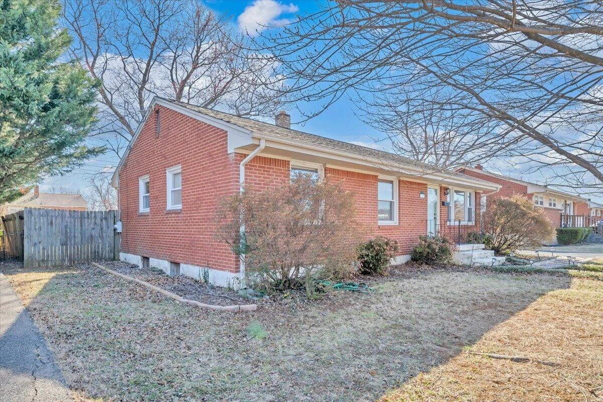139 Hurst AVE NE - Photo 47