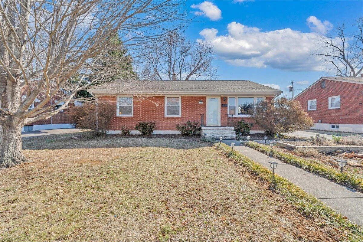 139 Hurst AVE NE - Photo 48