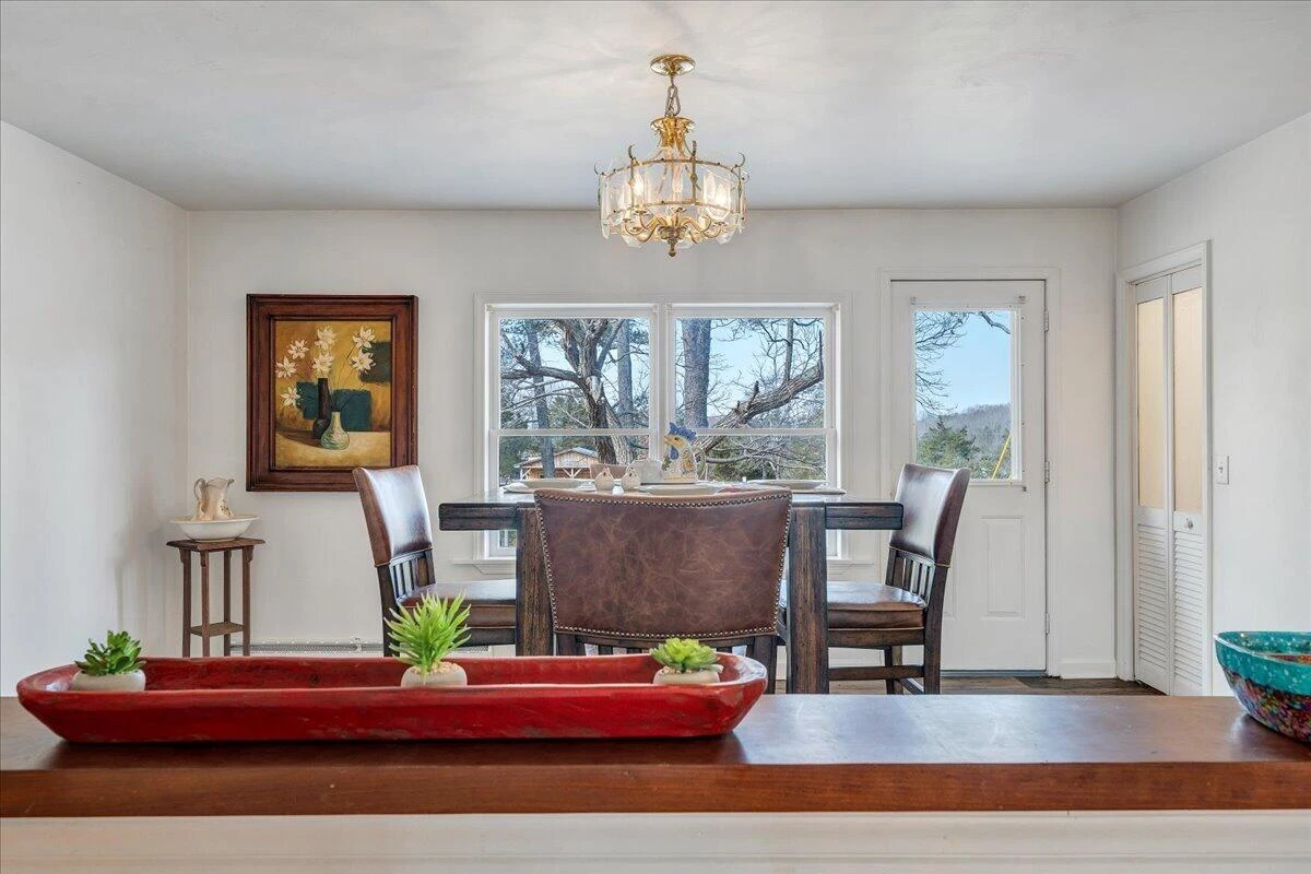 2555 Morgans Mill RD - Photo 30