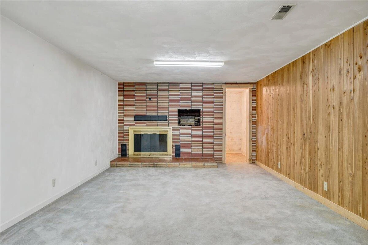 2555 Morgans Mill RD - Photo 46