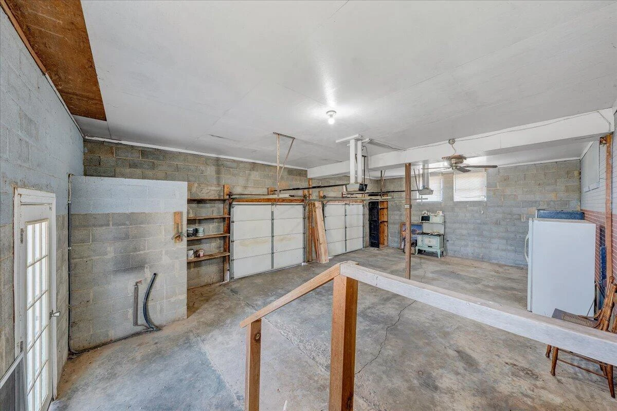 2555 Morgans Mill RD - Photo 48