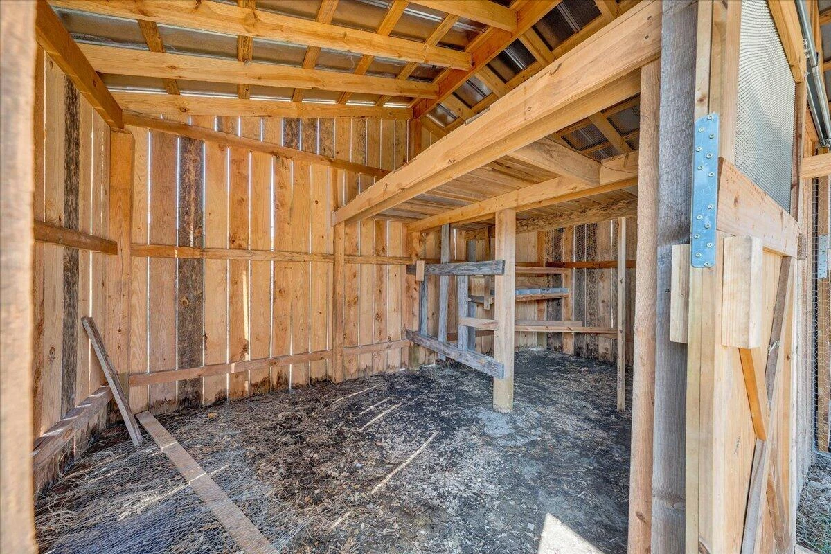 2555 Morgans Mill RD - Photo 64