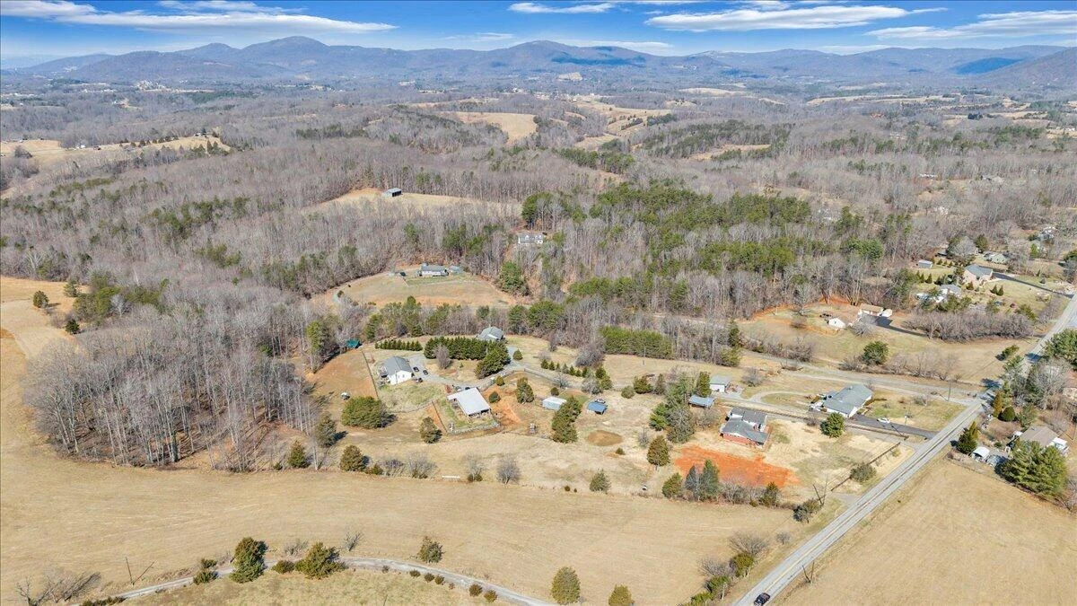 2555 Morgans Mill RD - Photo 81