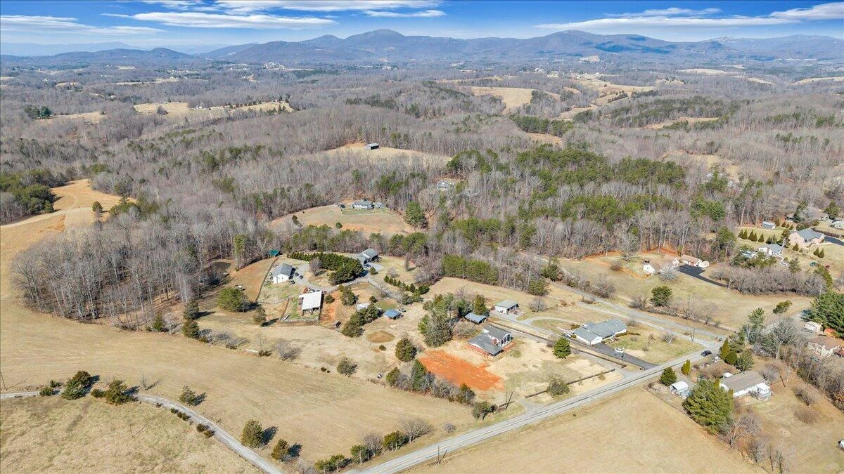 2555 Morgans Mill RD - Photo 82
