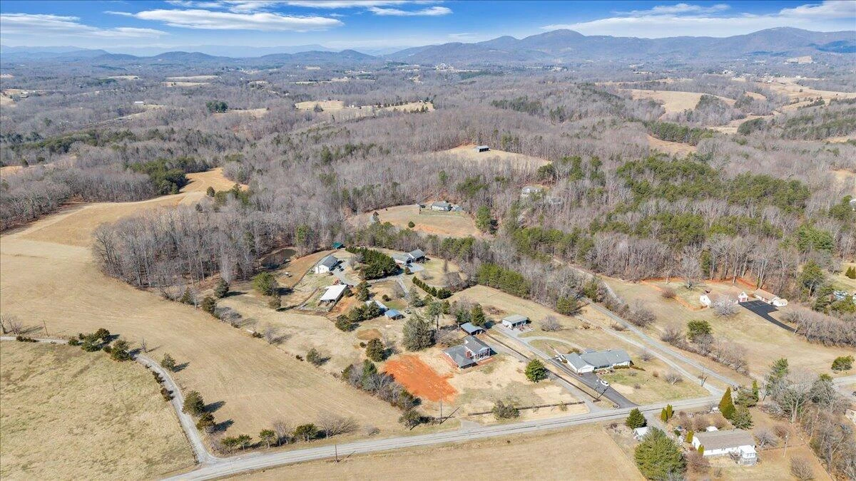 2555 Morgans Mill RD - Photo 83
