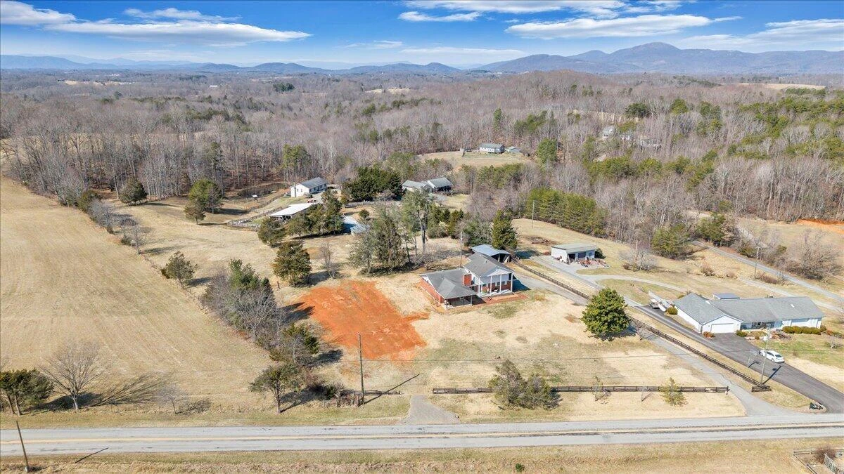 2555 Morgans Mill RD - Photo 85