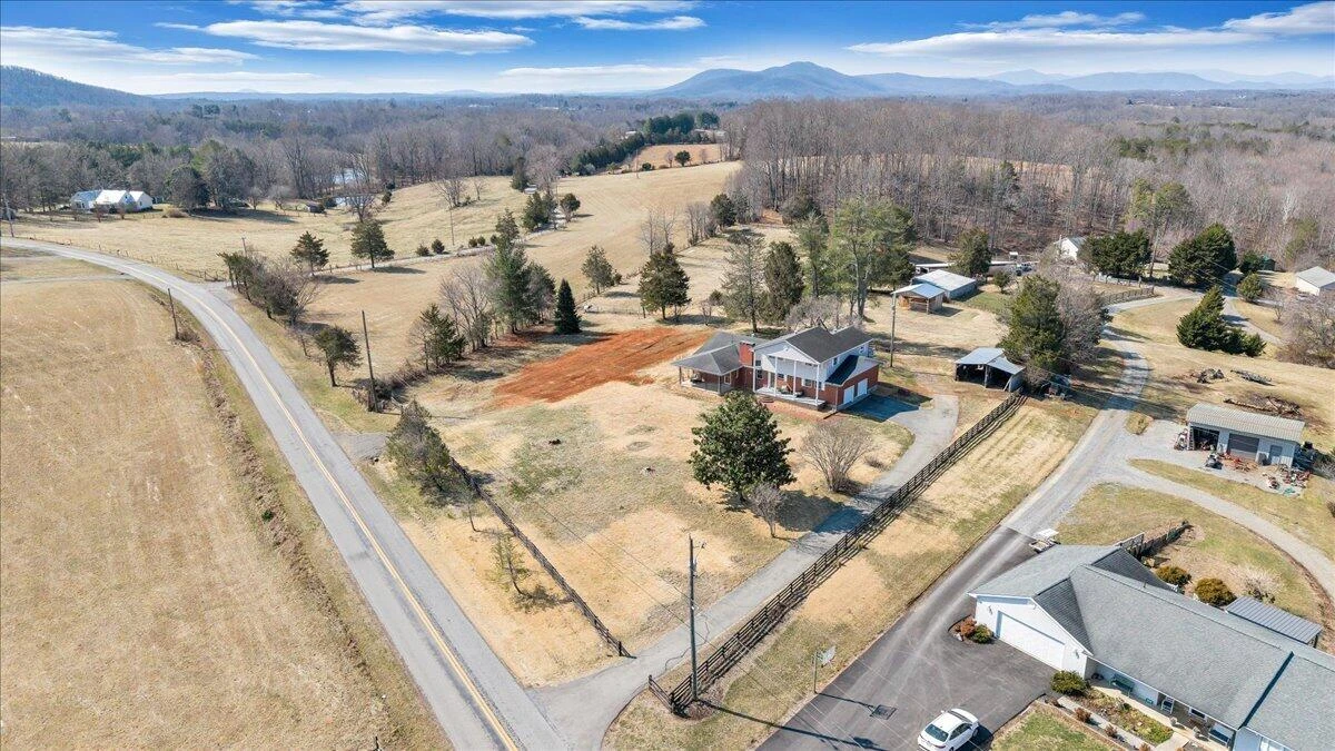 2555 Morgans Mill RD - Photo 88