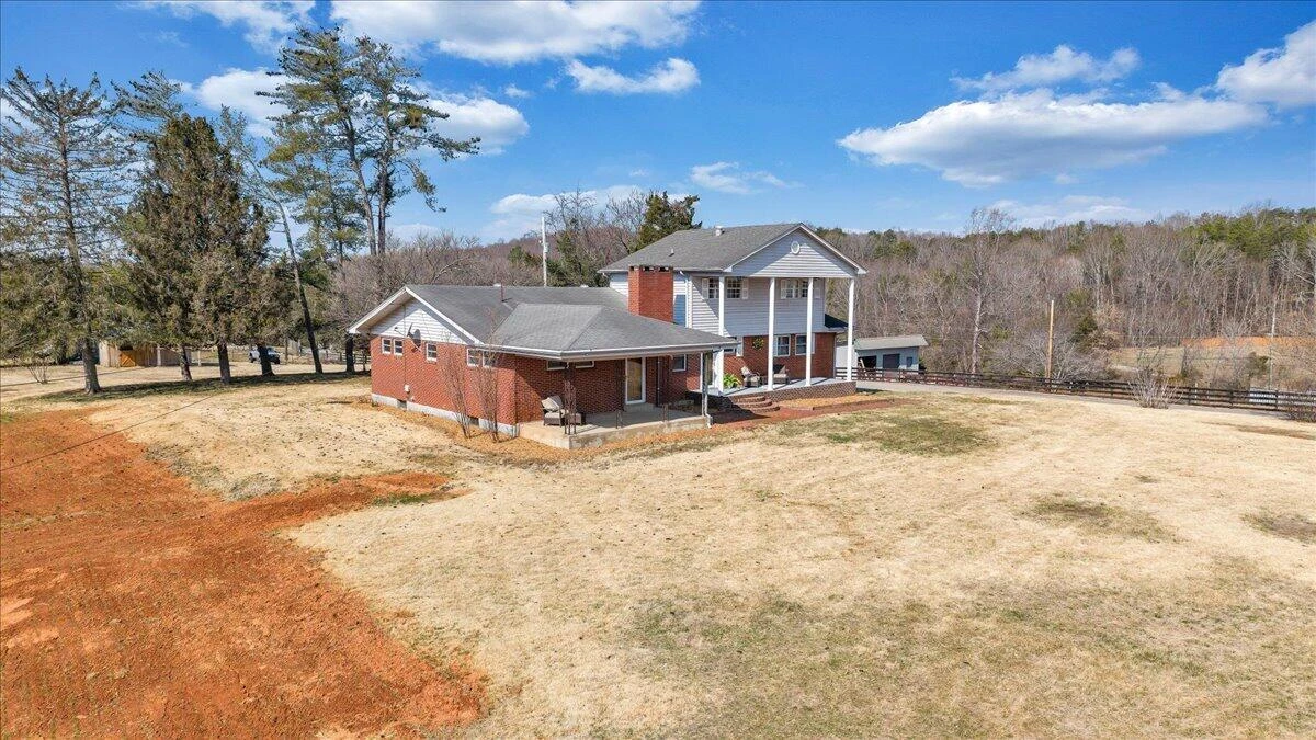 2555 Morgans Mill RD - Photo 92