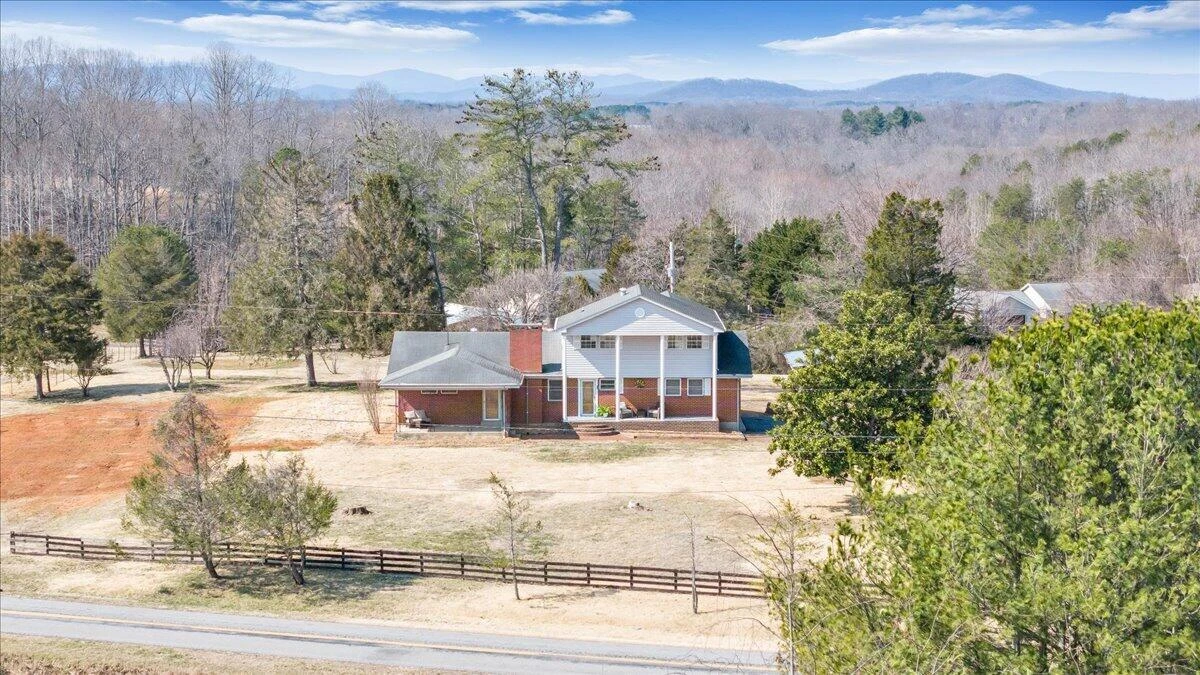 2555 Morgans Mill RD - Photo 96