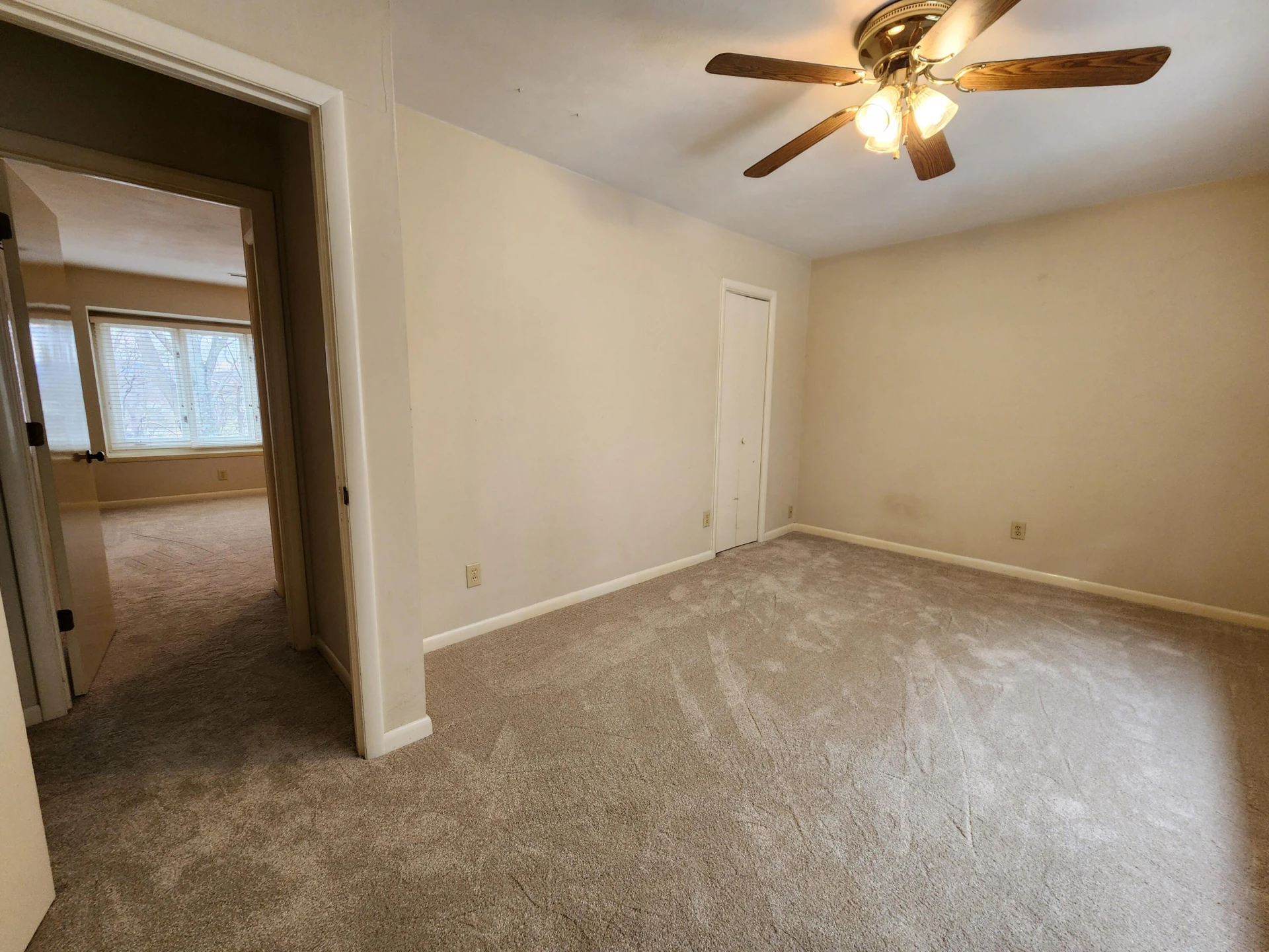 3363 Londonderry LN - Photo 14