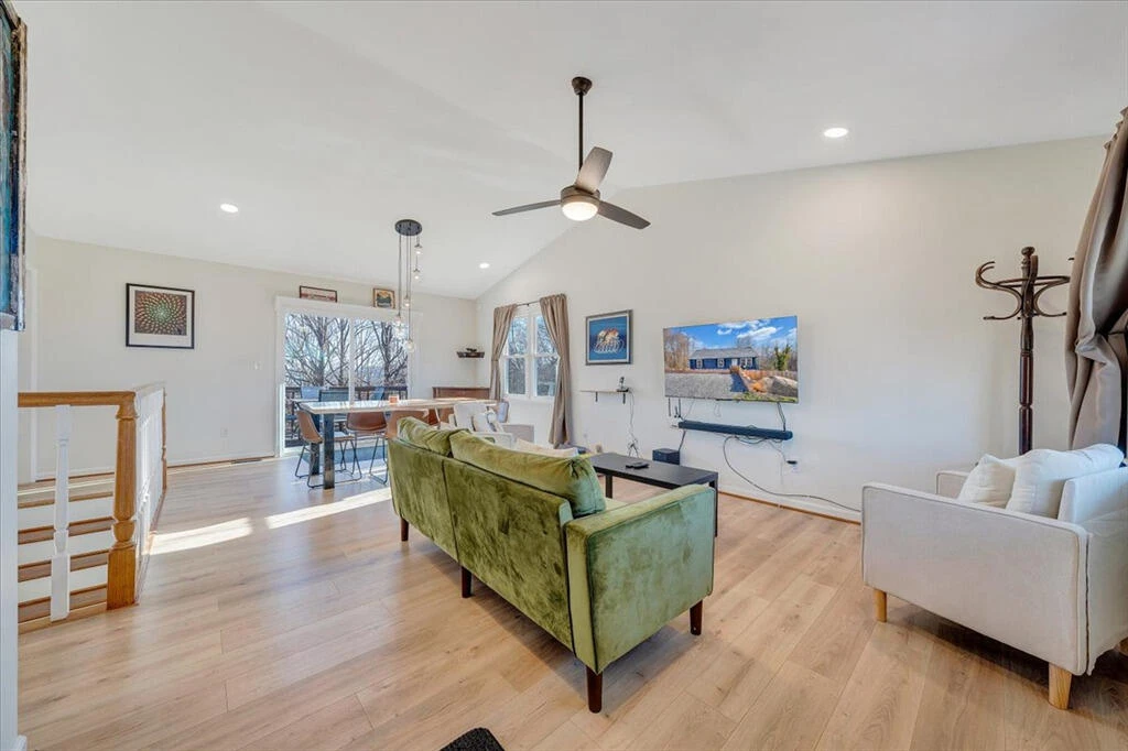 1039 Fosters Knob RD - Photo 3