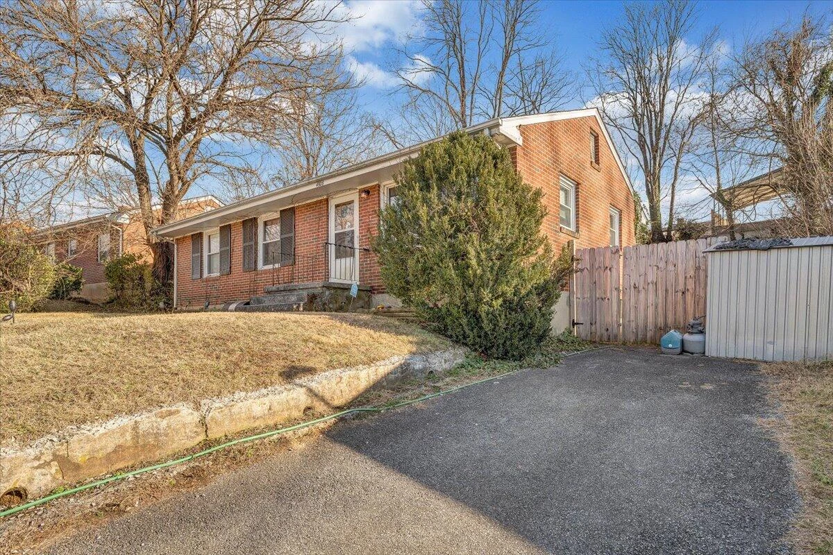4928 Rowe Ridge RD NW - Photo 2