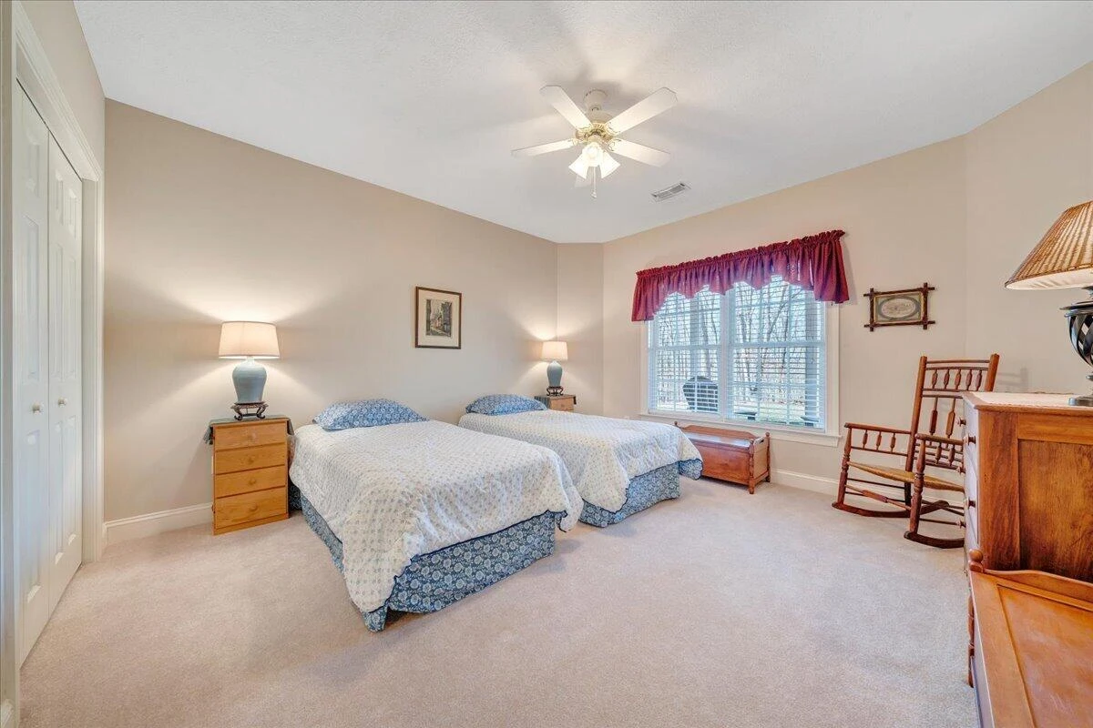 335 Camellia PL - Photo 28