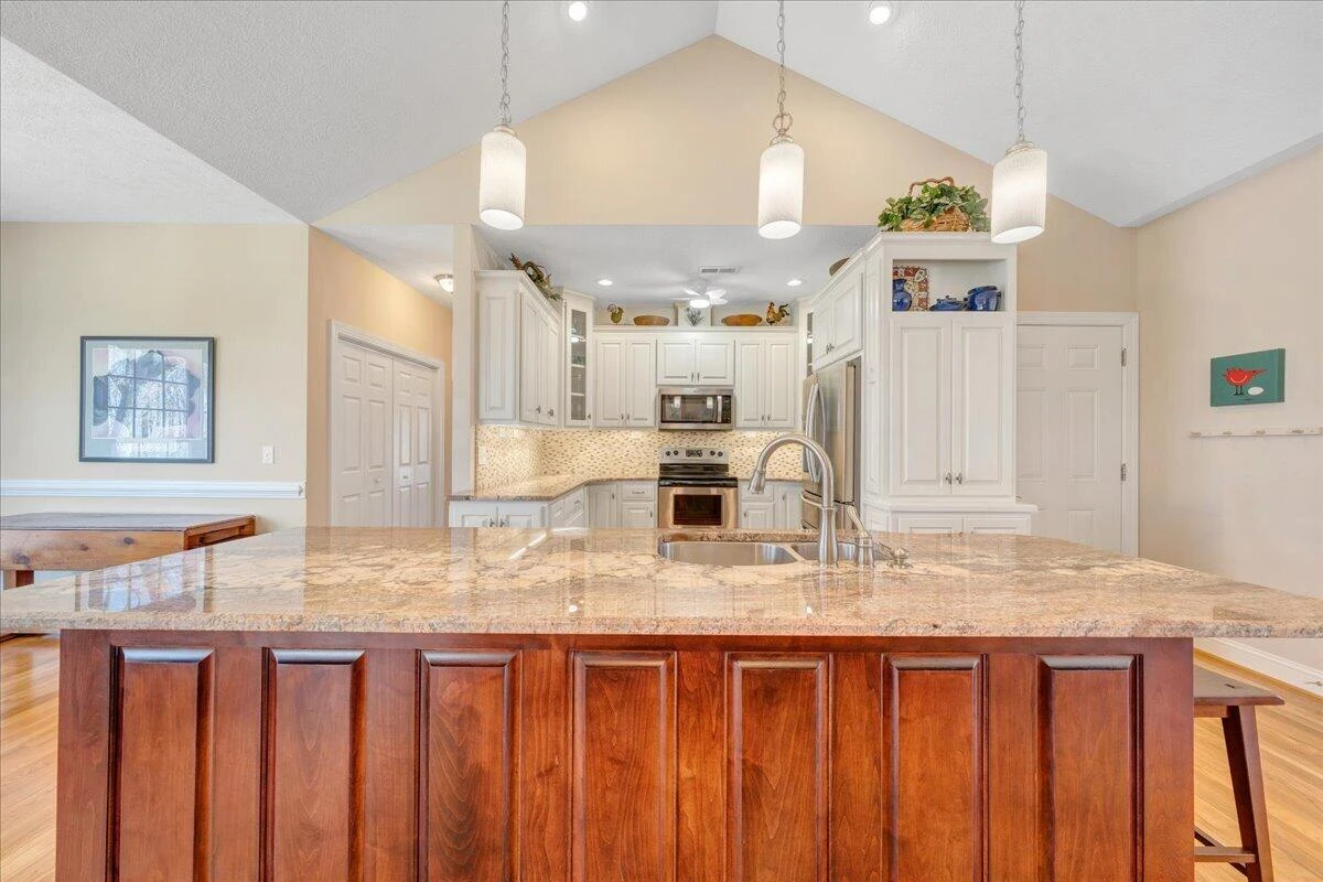 335 Camellia PL - Photo 11