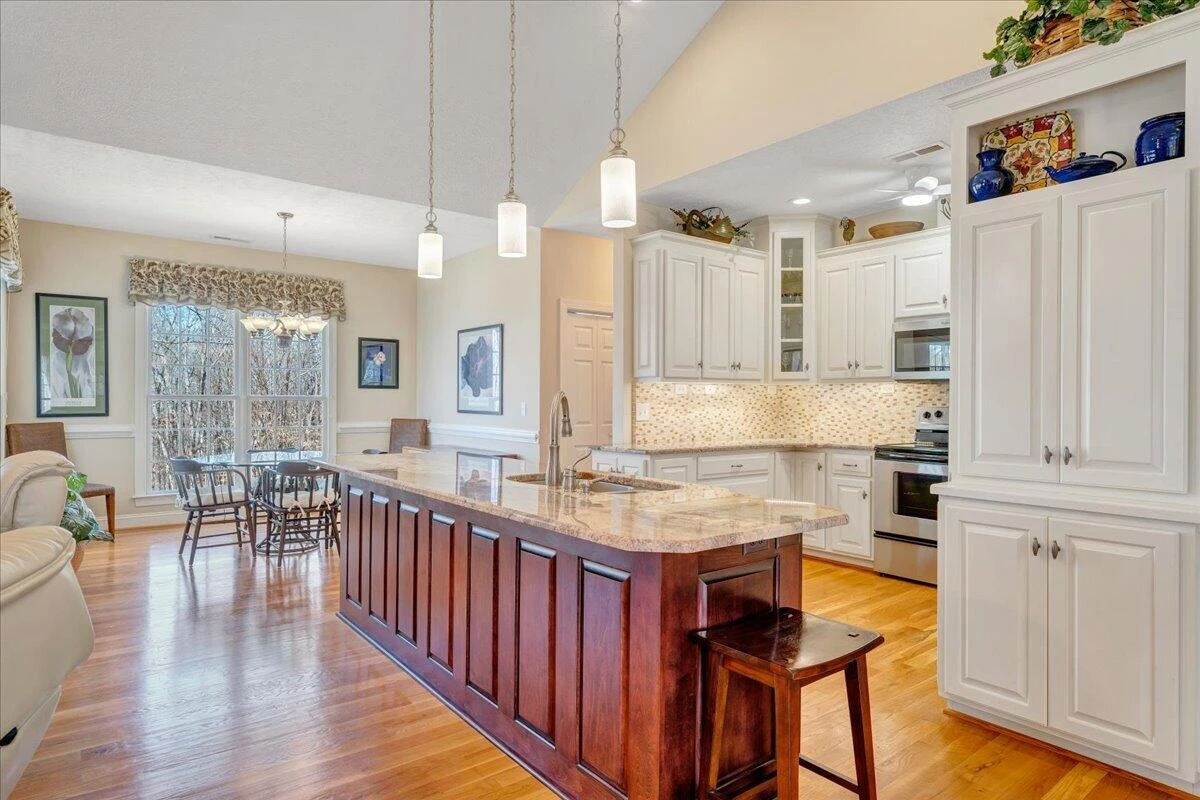 335 Camellia PL - Photo 12