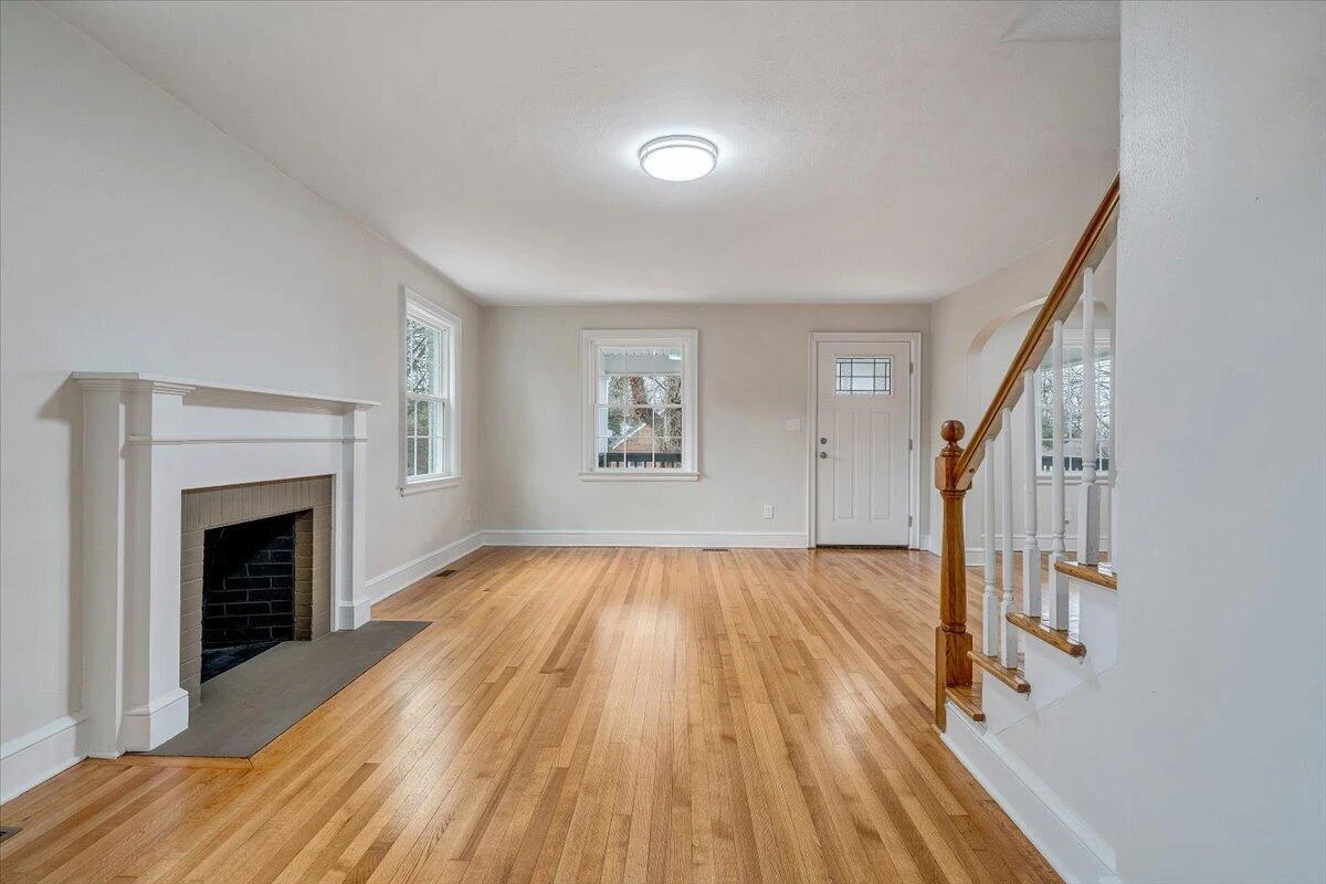 204 Beech ST NW - Photo 10