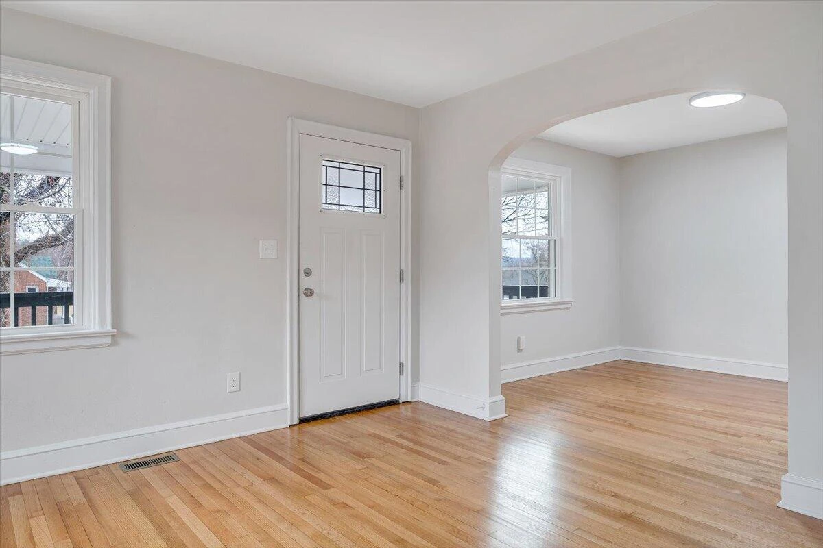 204 Beech ST NW - Photo 11