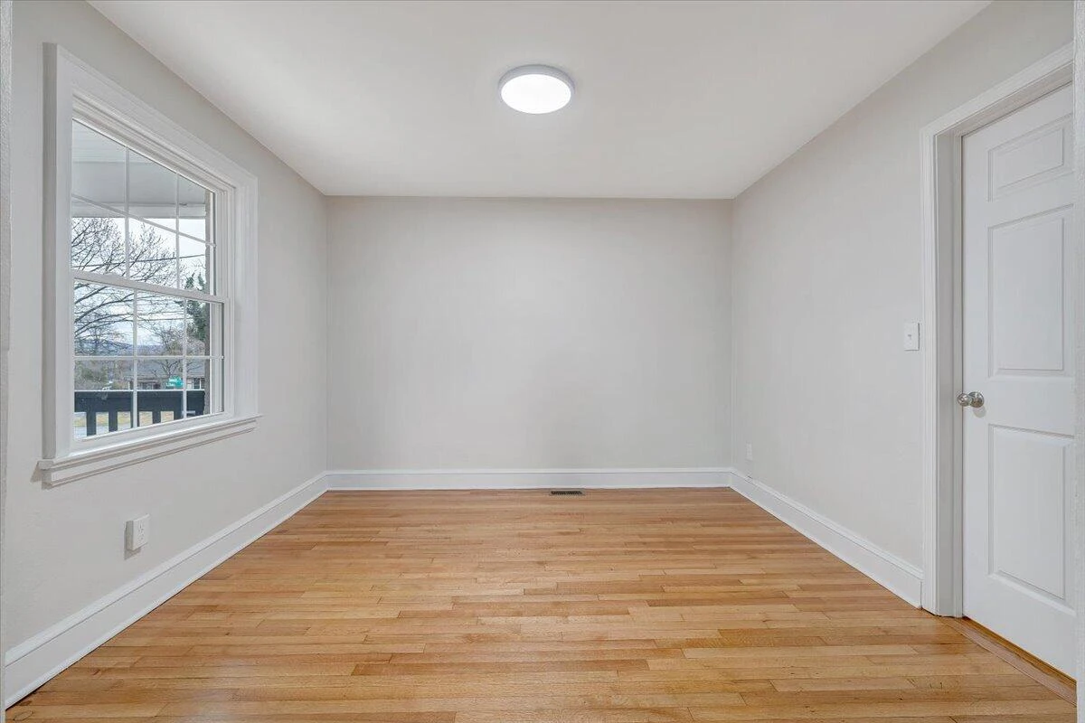 204 Beech ST NW - Photo 12