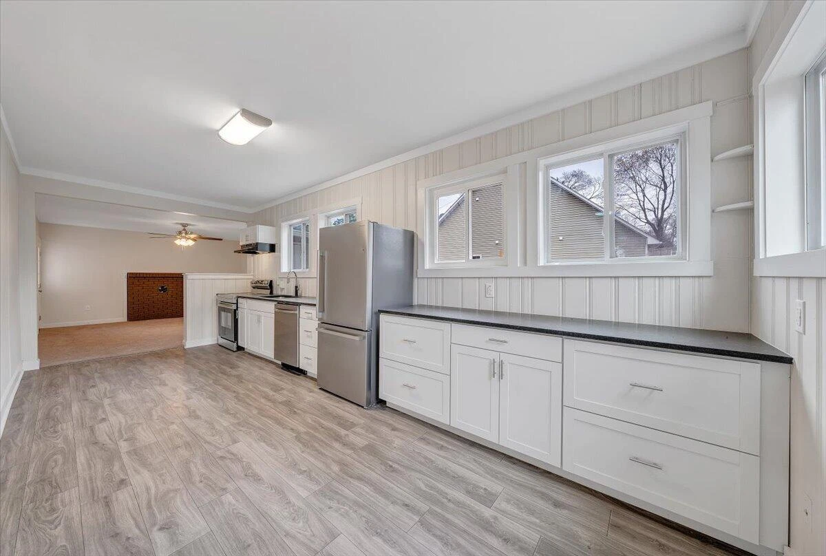 204 Beech ST NW - Photo 21