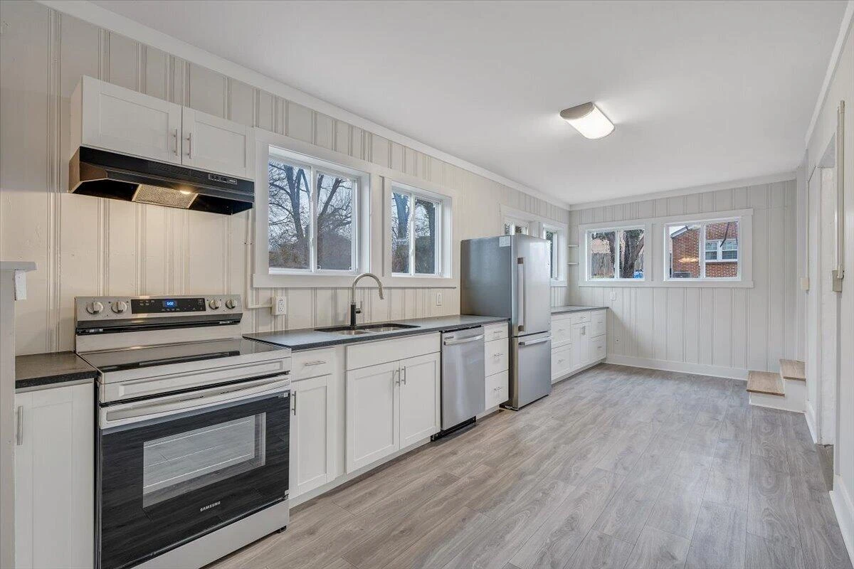 204 Beech ST NW - Photo 24