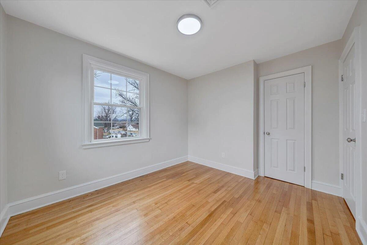 204 Beech ST NW - Photo 34