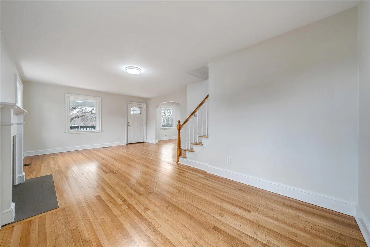 204 Beech ST NW - Photo 9