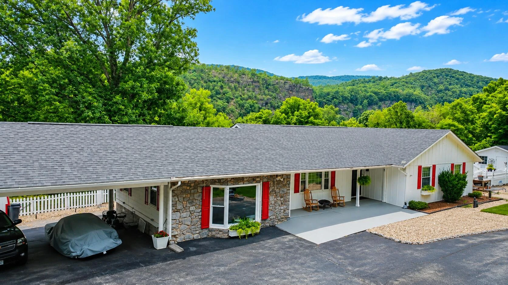 306 Woodbrook DR - Photo 2