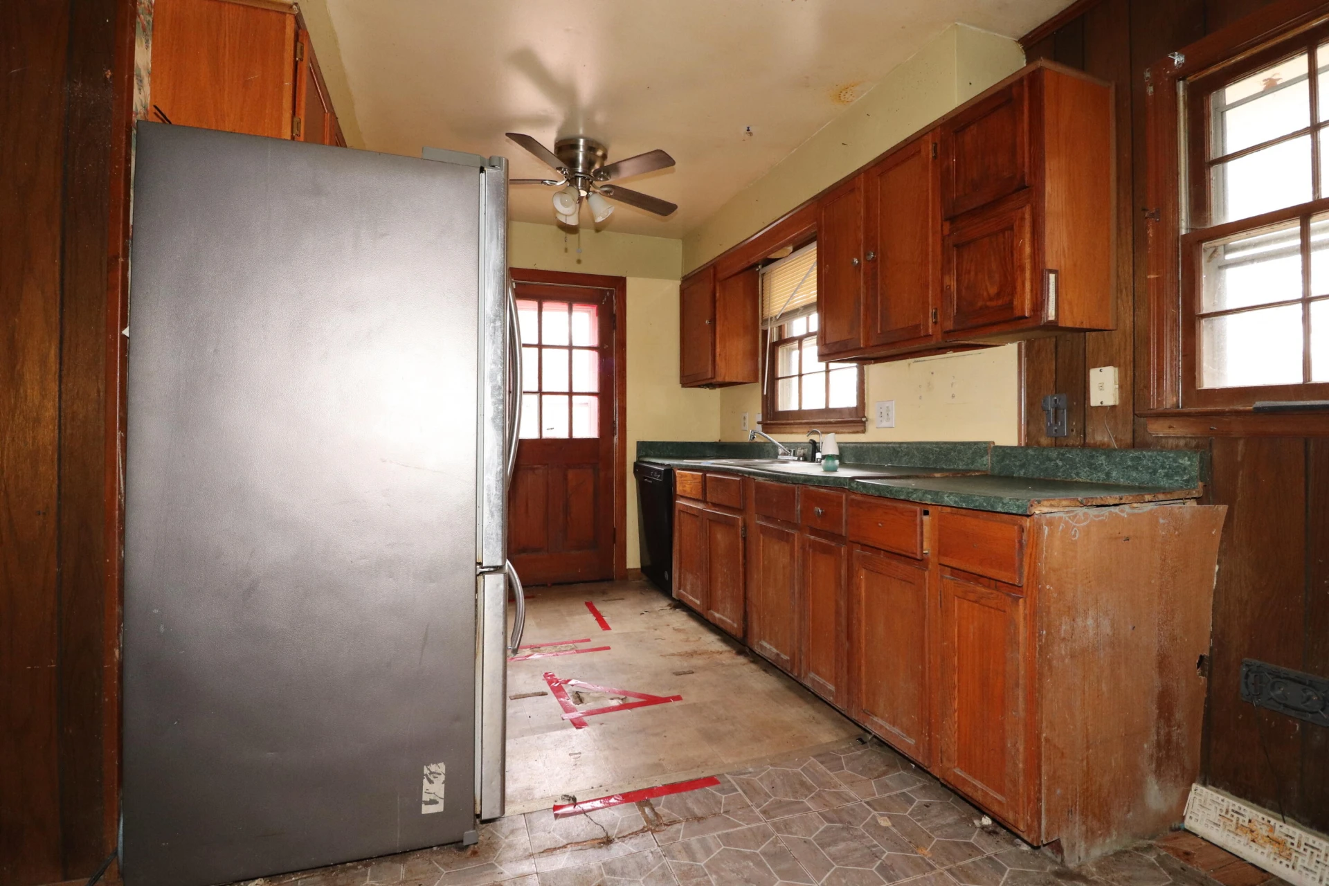 4504 Stonewall RD NW - Photo 4