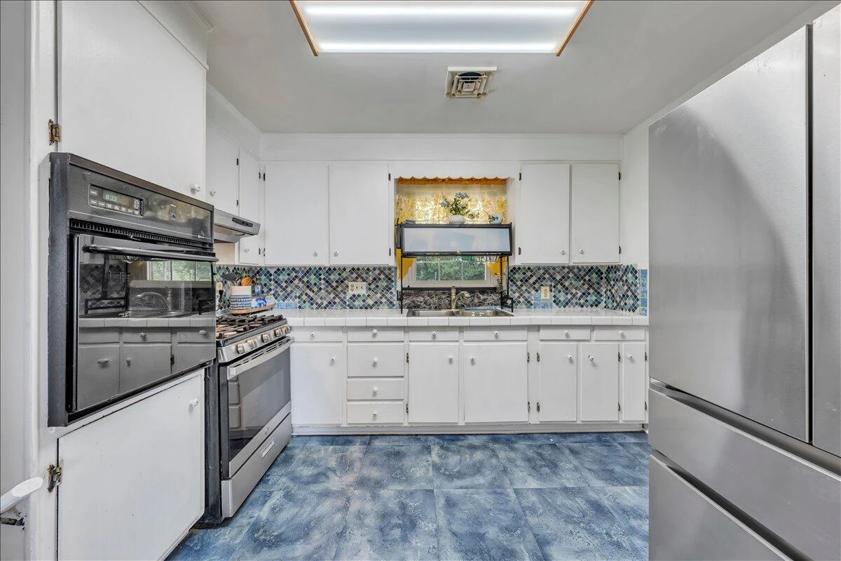 3417 Crittendon AVE NW - Photo 10
