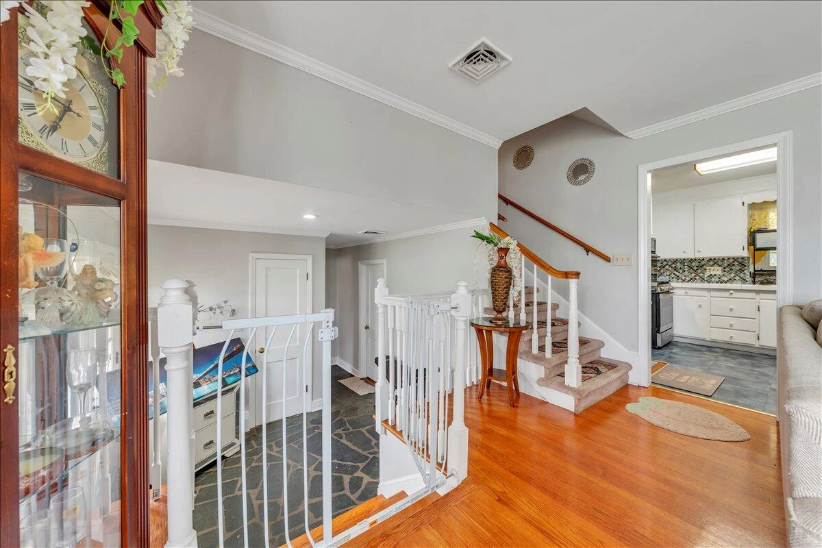 3417 Crittendon AVE NW - Photo 11