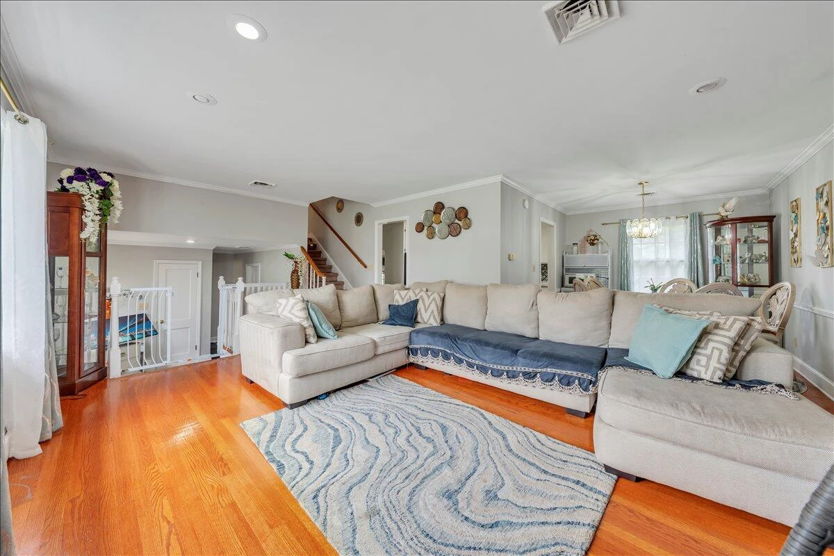 3417 Crittendon AVE NW - Photo 7
