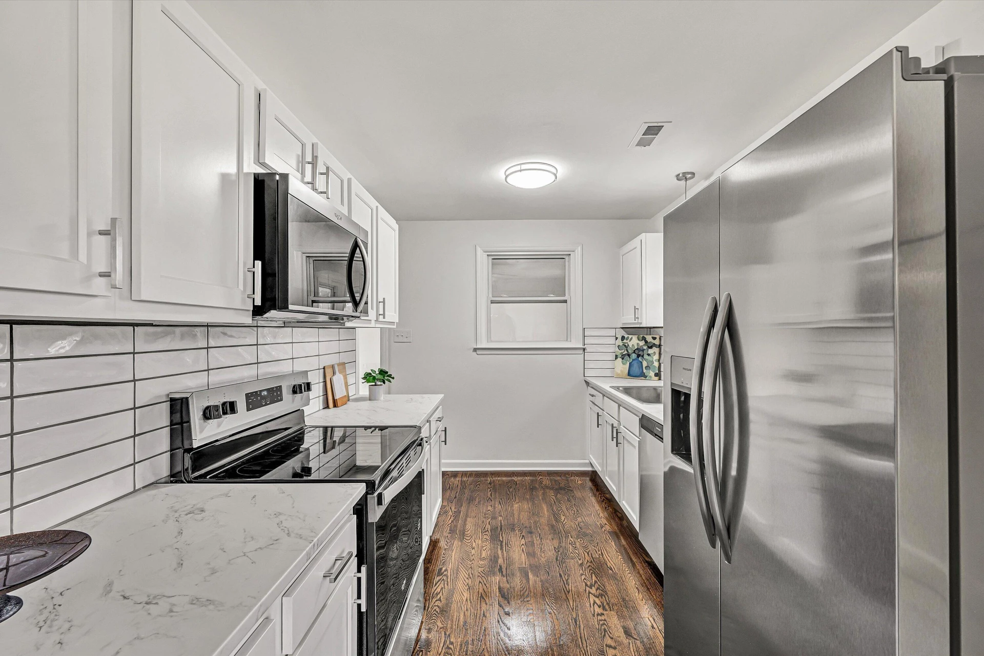 1462 Lakeridge CIR - Photo 12