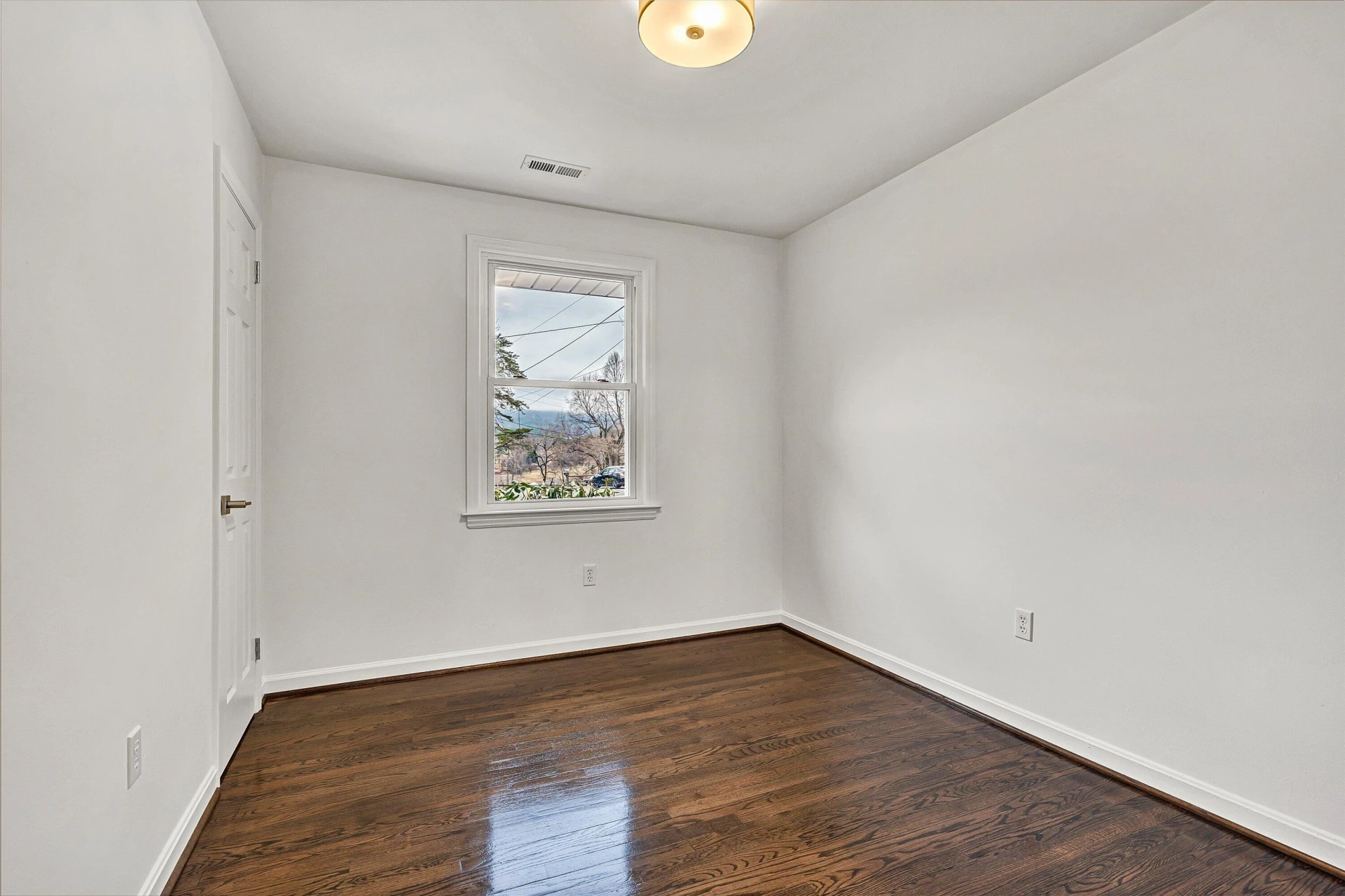 1462 Lakeridge CIR - Photo 18