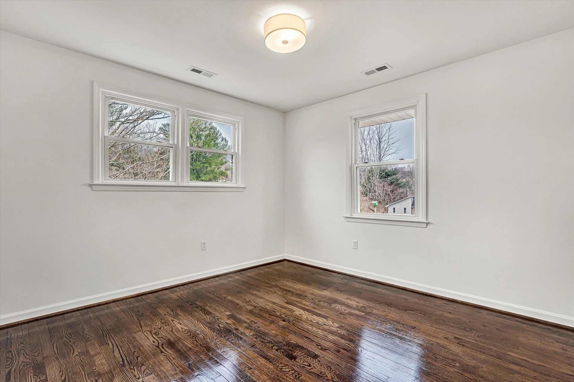 1462 Lakeridge CIR - Photo 22