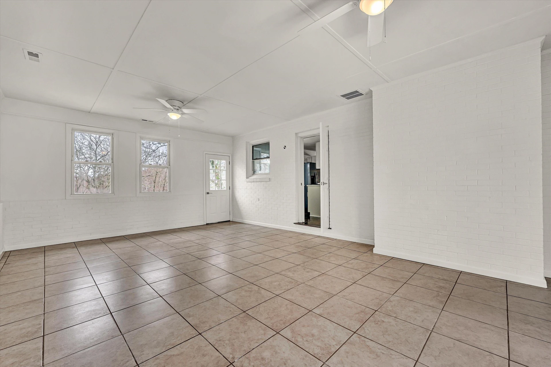 1462 Lakeridge CIR - Photo 25