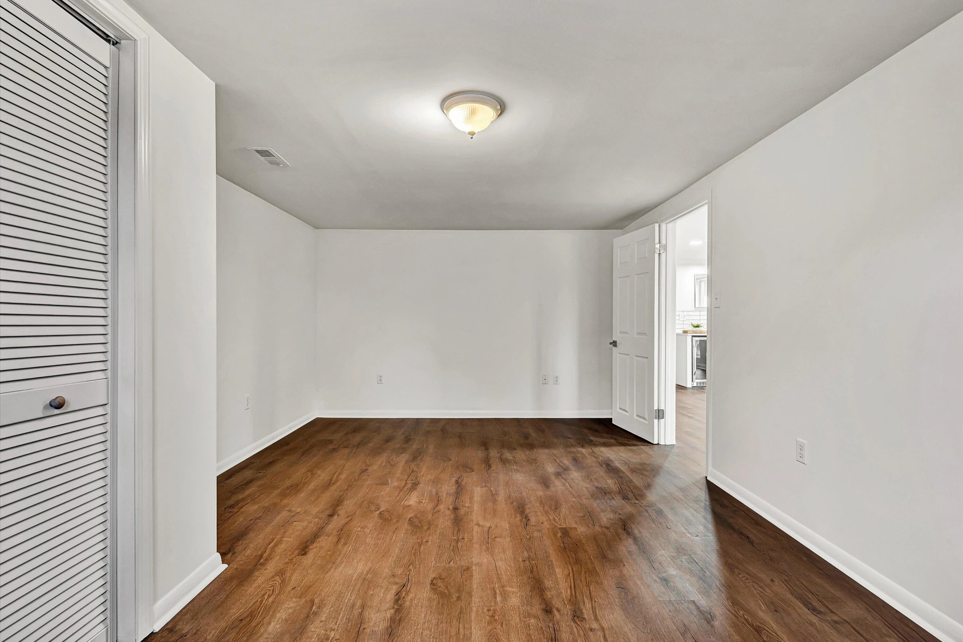 1462 Lakeridge CIR - Photo 31
