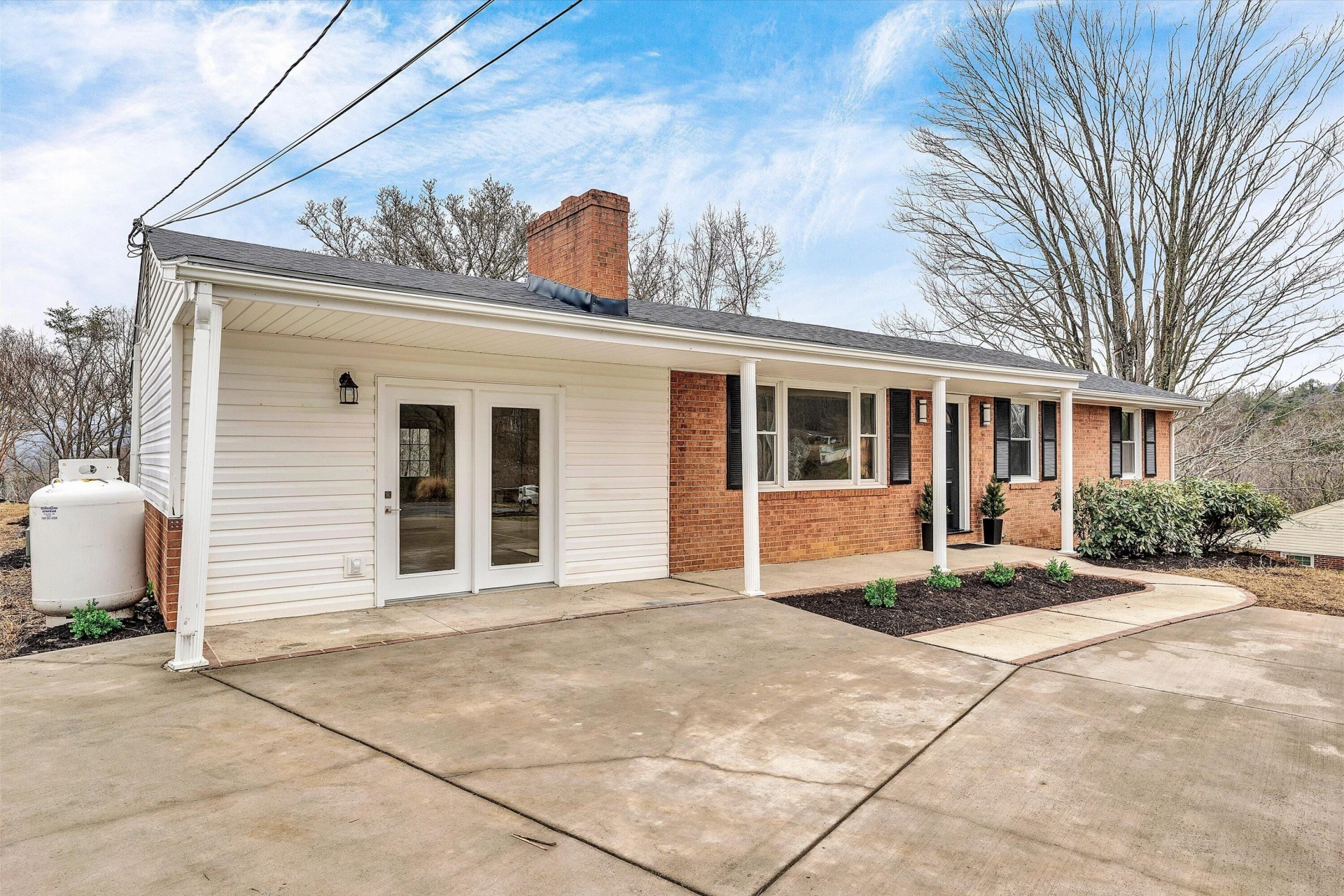 1462 Lakeridge CIR - Photo 4