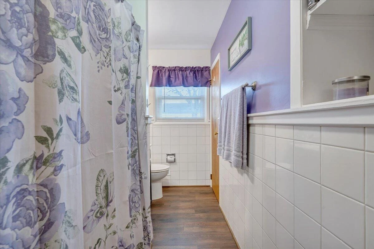 2241 Byrd AVE NE - Photo 18